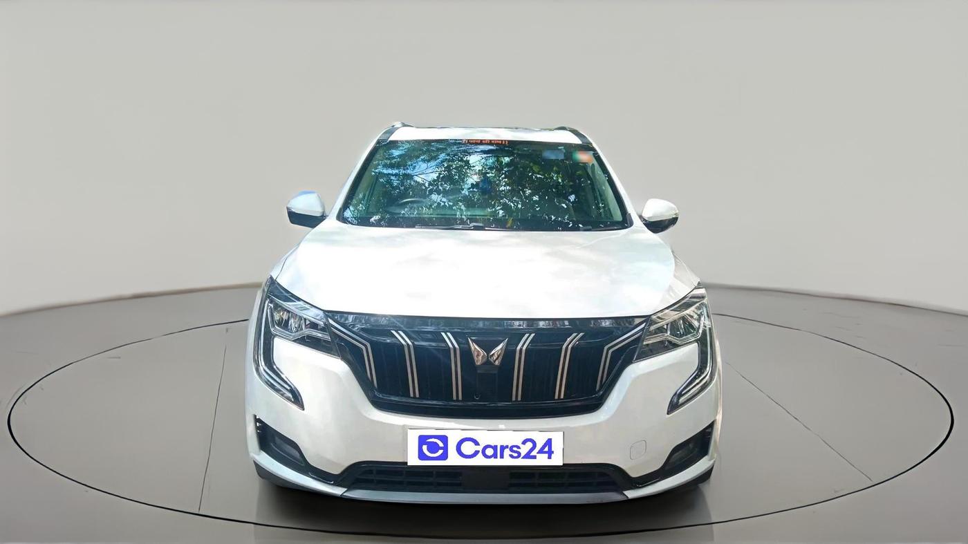 2024 Mahindra XUV700 AX 7 LUXURY D AT 7 STR, Diesel, Automatic, 95,702 km, exterior