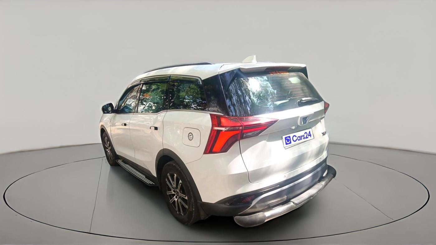 2024 Mahindra XUV700 AX 7 LUXURY D AT 7 STR, Diesel, Automatic, 95,702 km, exterior