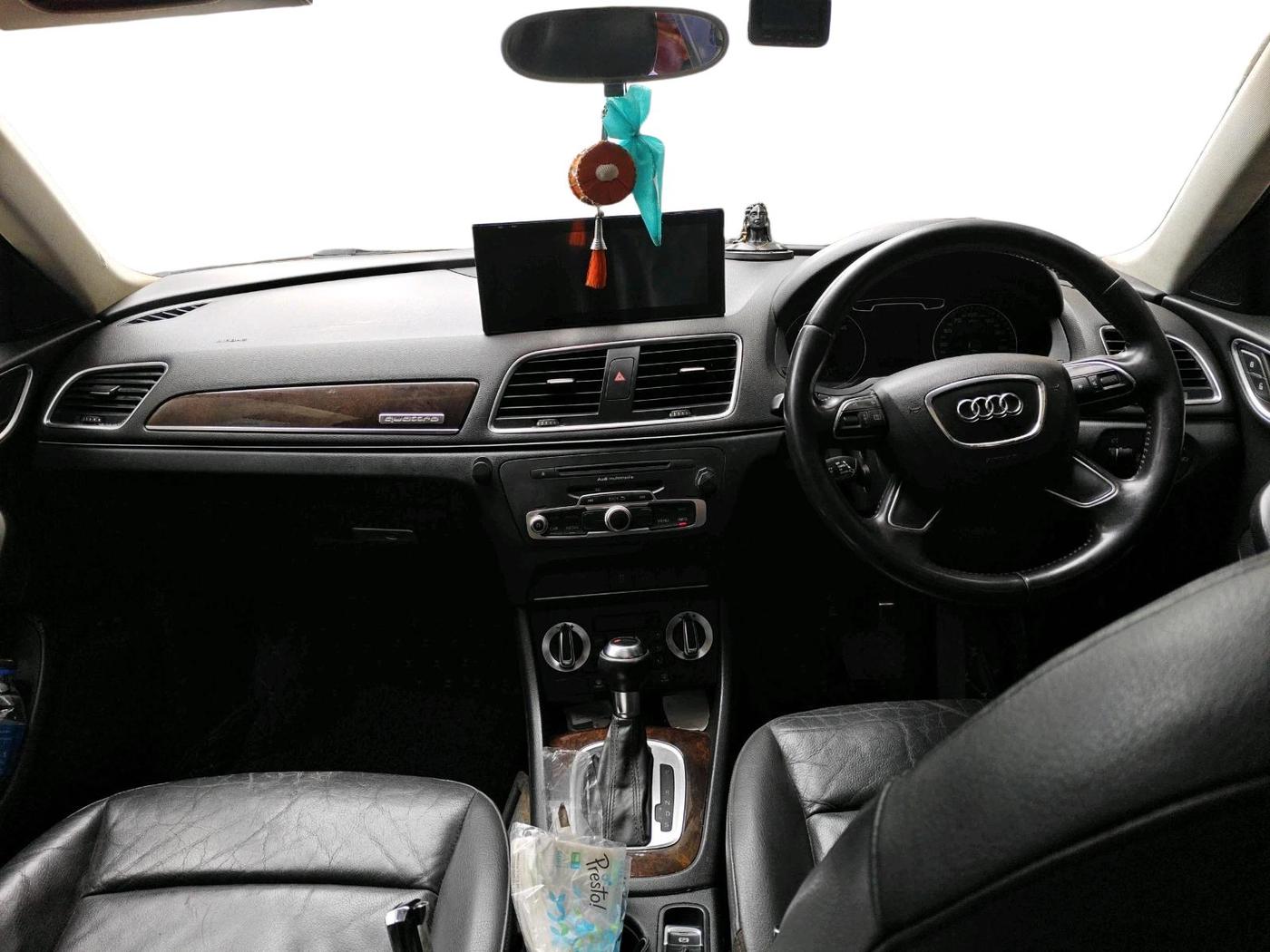 2014 Audi Q3 2.0 TDI QUATTRO, Diesel, Automatic, 1,16,624 km, interior