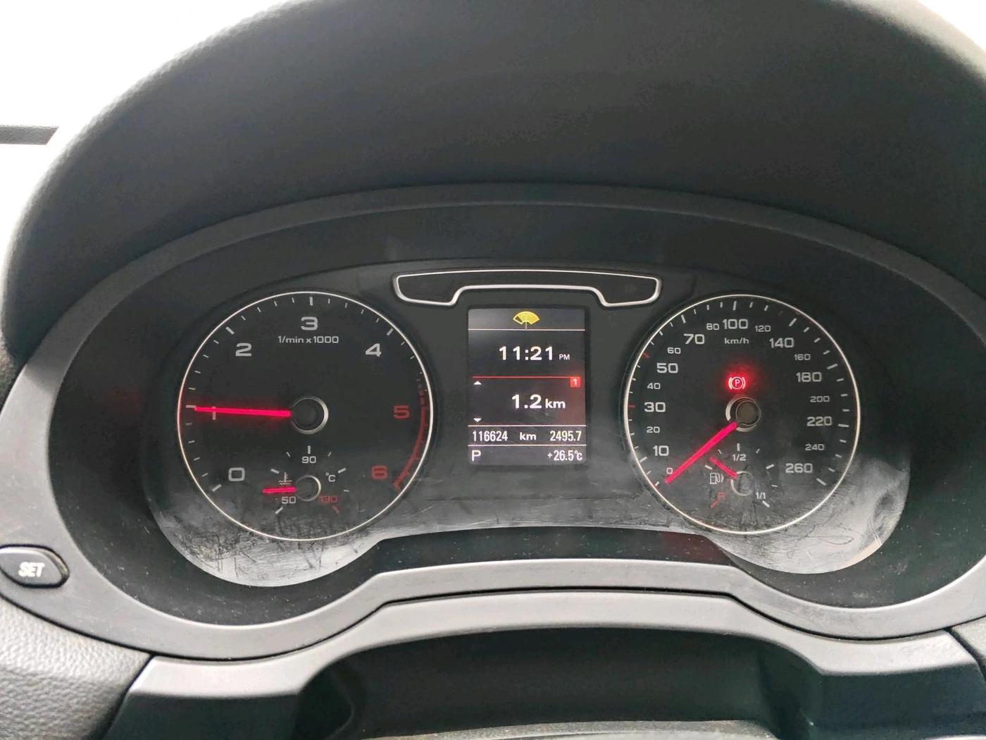 2014 Audi Q3 2.0 TDI QUATTRO, Diesel, Automatic, 1,16,624 km, interior