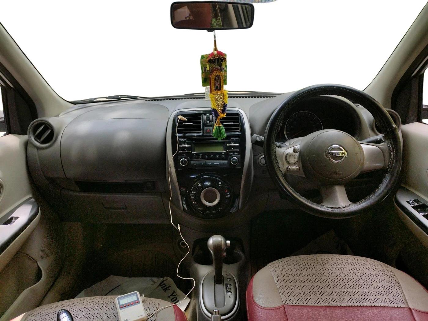 2013 Nissan Micra XV CVT, Petrol, Automatic, 1,21,181 km, interior