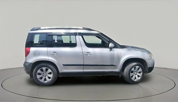 2011 Skoda Yeti ELEGANCE 2.0 TDI CR 4X4, Diesel, Manual, 1,27,277 km, exterior