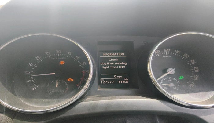 2011 Skoda Yeti ELEGANCE 2.0 TDI CR 4X4, Diesel, Manual, 1,27,277 km, interior