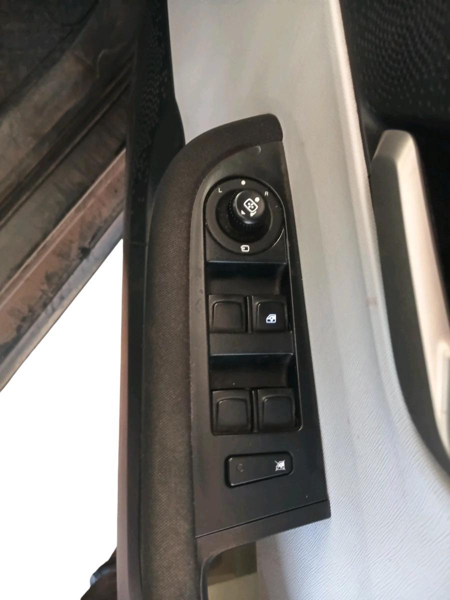 2024 Tata ALTROZ XZ CNG, CNG, Manual, 37,261 km, interior