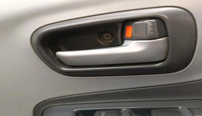 2010 Maruti A Star VXI, CNG, Manual, 1,29,321 km, interior