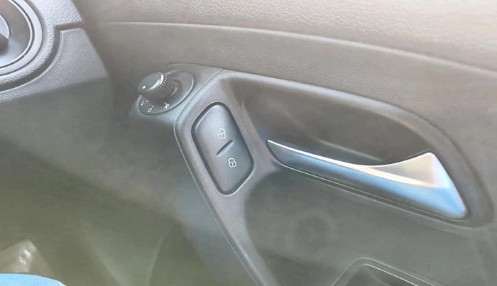 2021 Volkswagen Polo COMFORTLINE 1.0L TSI, Petrol, Manual, 1,08,282 km, interior