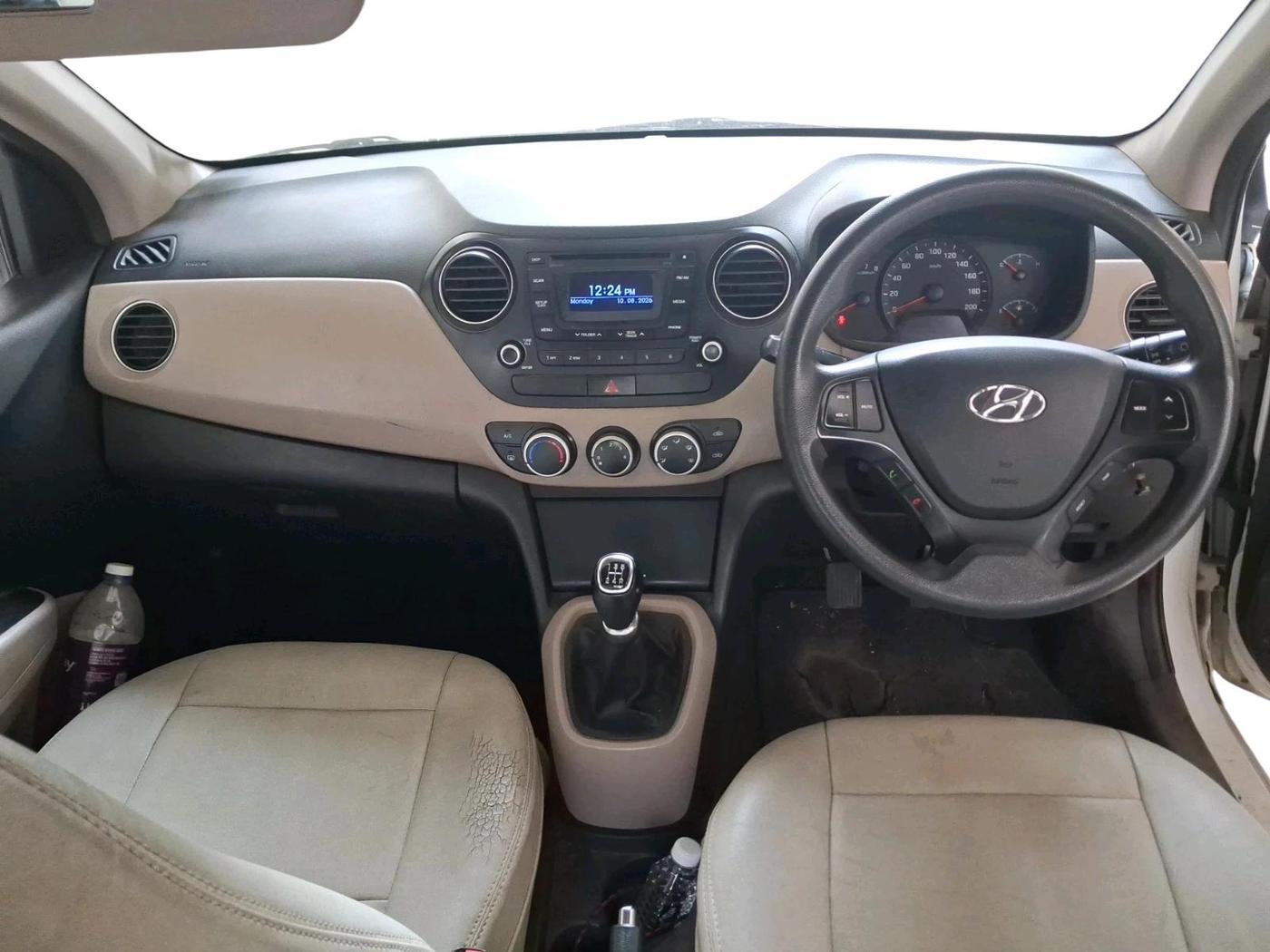 2015 Hyundai Xcent SX 1.2, Petrol, Manual, 1,08,861 km, interior