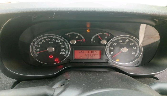 2009 Fiat Grand Punto EMOTION 1.4, Petrol, Manual, 1,08,296 km, interior