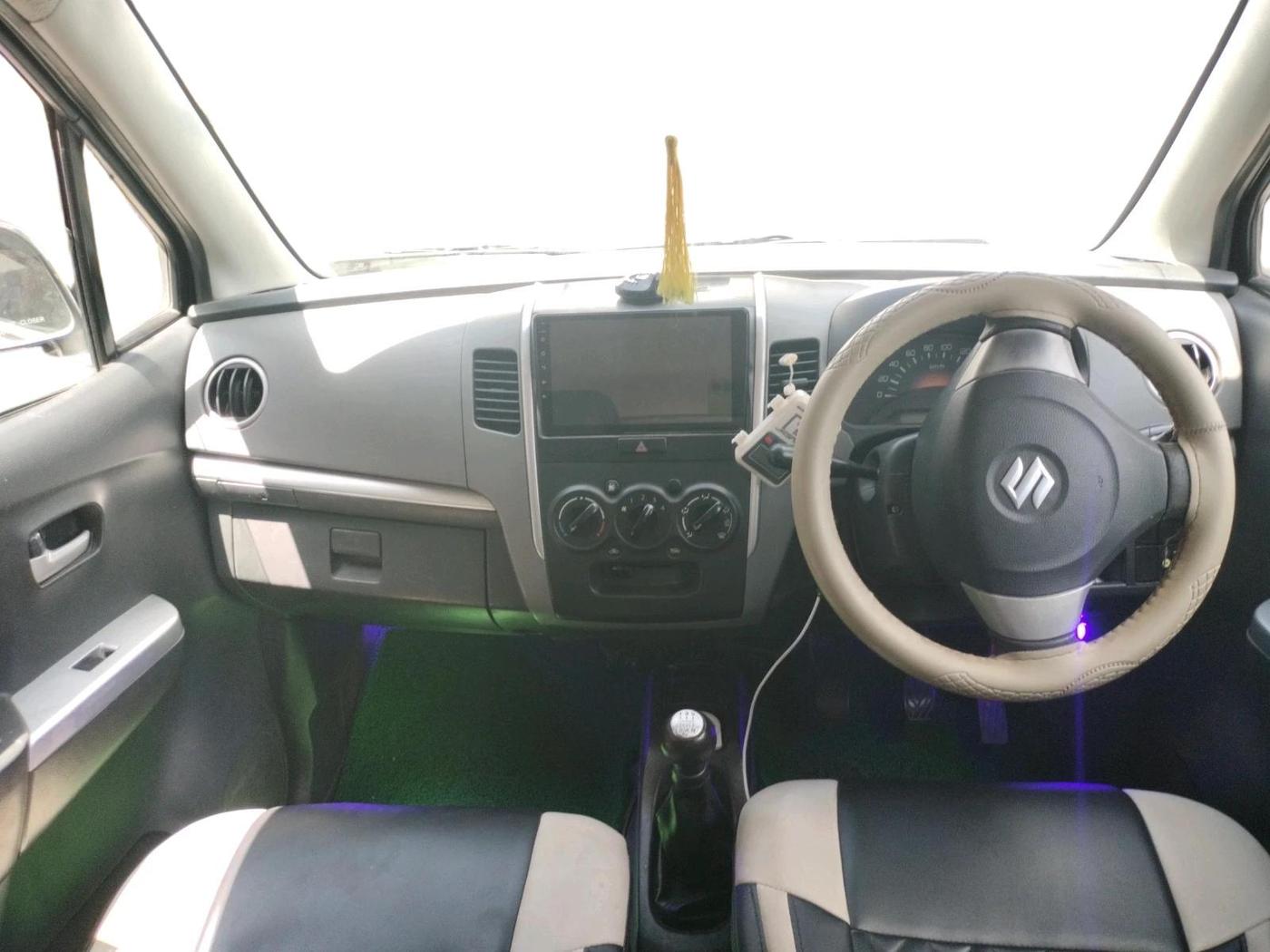 2011 Maruti Wagon R 1.0 LXI CNG, CNG, Manual, 1,16,546 km, interior