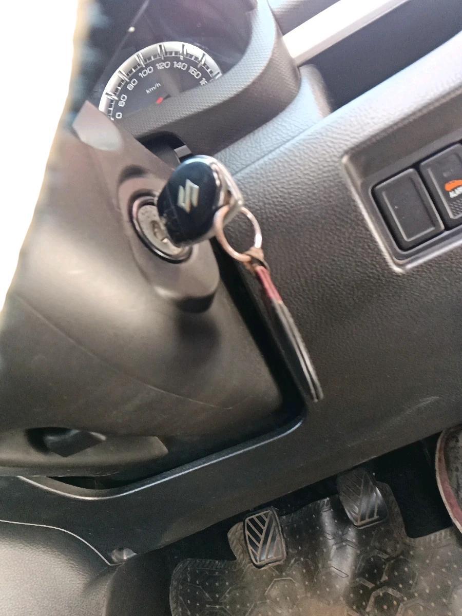 2014 Maruti Swift VXI, Petrol, Manual, 92,620 km, interior