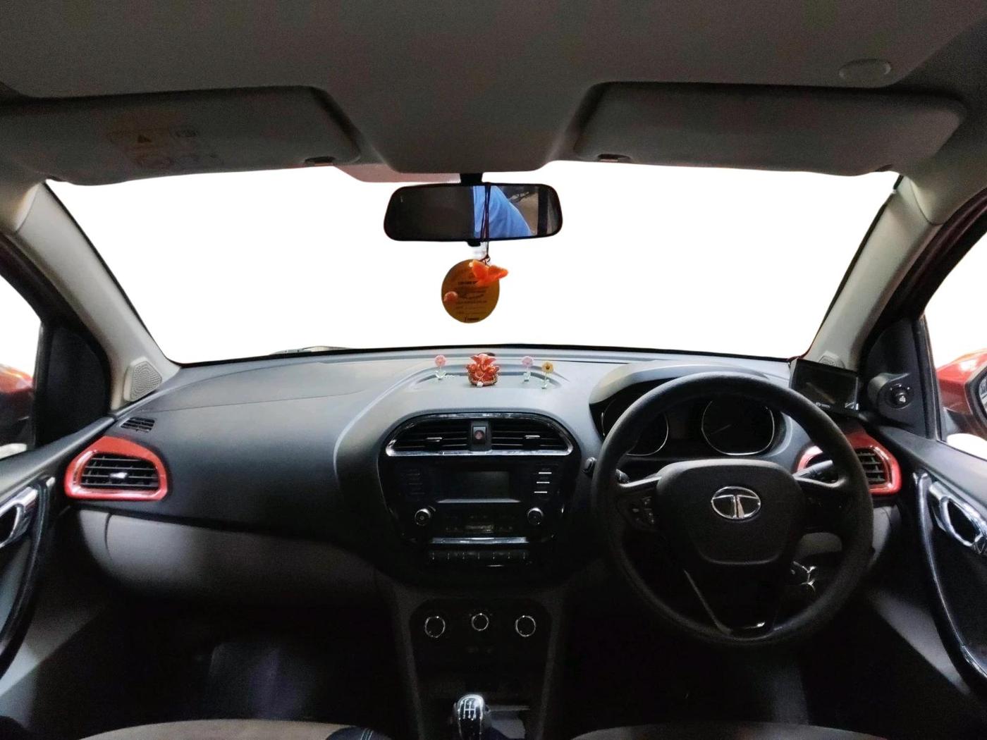 2018 Tata Tiago XZ DIESEL, Diesel, Manual, 1,37,349 km, interior