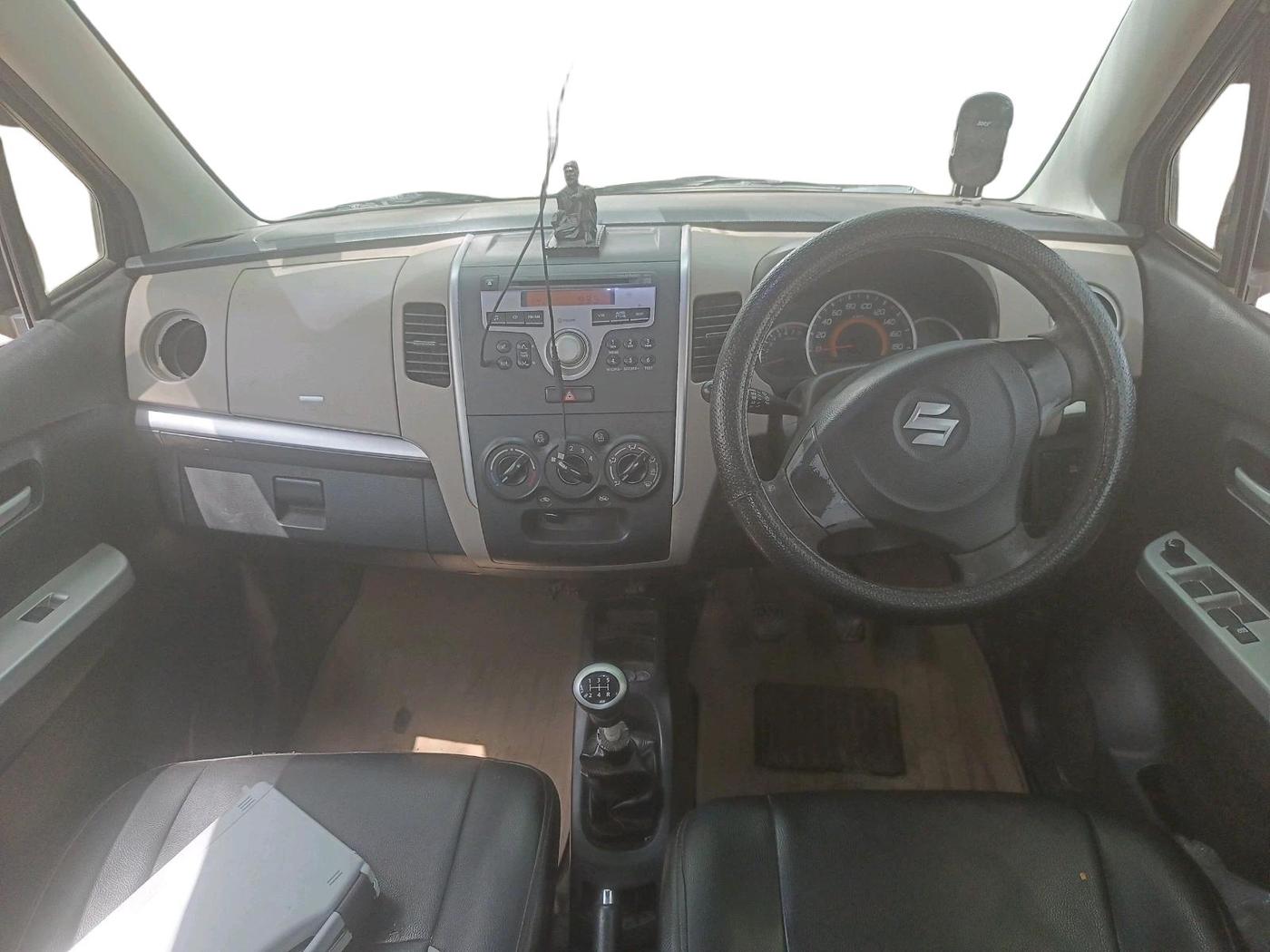 2014 Maruti Wagon R 1.0 VXI, CNG, Manual, 1,30,430 km, interior
