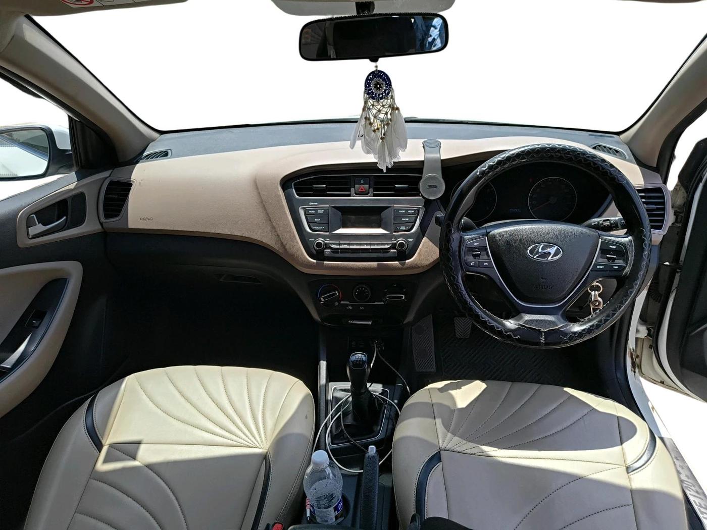 2019 Hyundai Elite i20 MAGNA PLUS 1.2, CNG, Manual, 1,05,402 km, interior