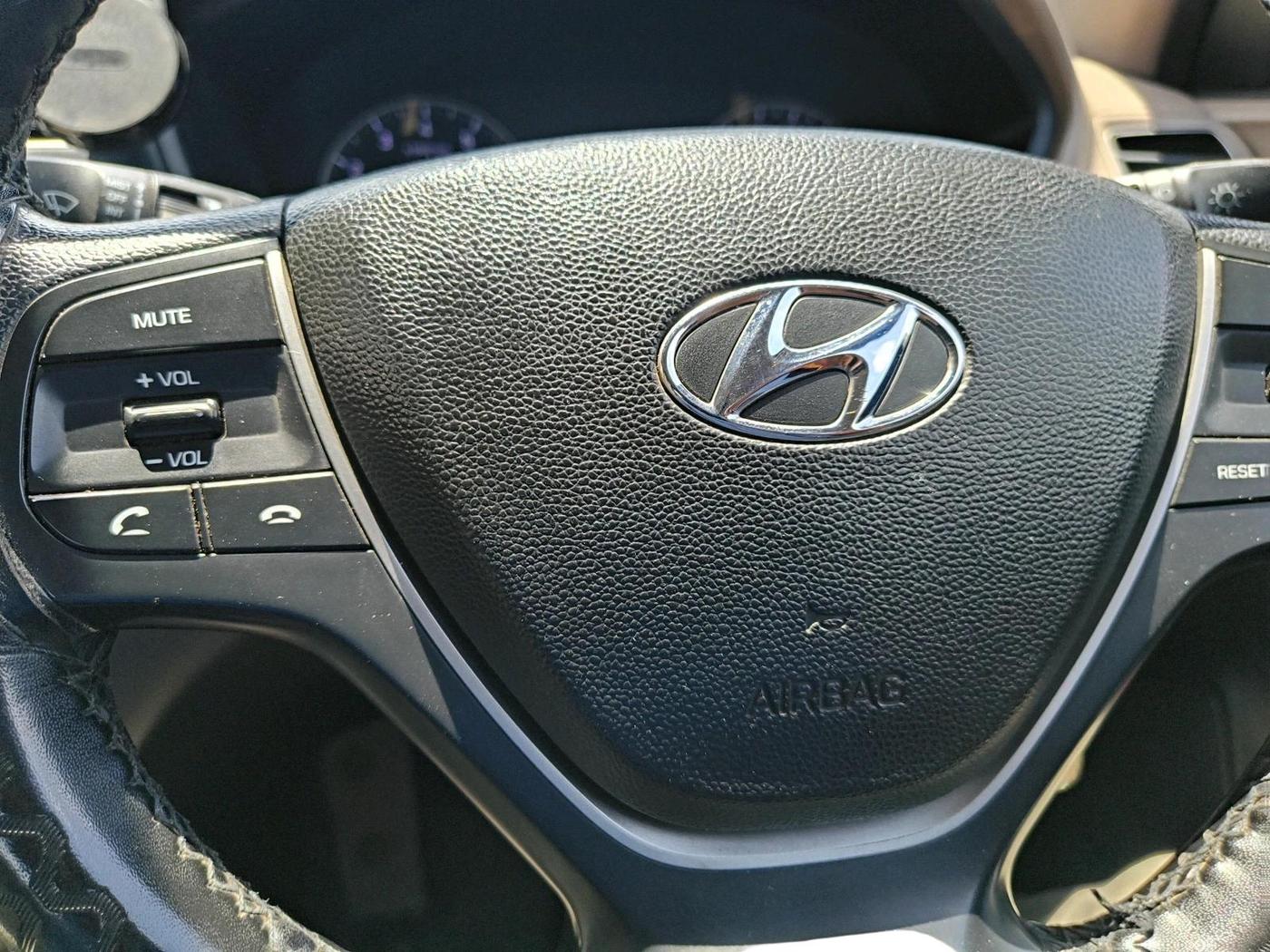 2019 Hyundai Elite i20 MAGNA PLUS 1.2, CNG, Manual, 1,05,402 km, interior