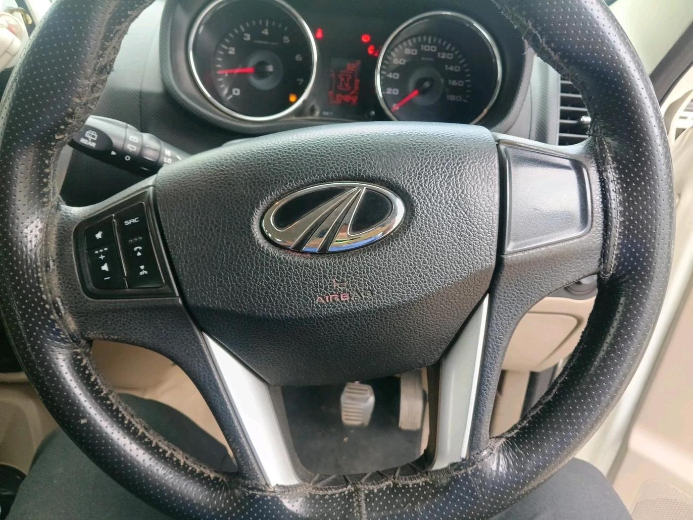 2017 Mahindra TUV300 T10 AMT, Diesel, Automatic, 1,04,842 km, interior