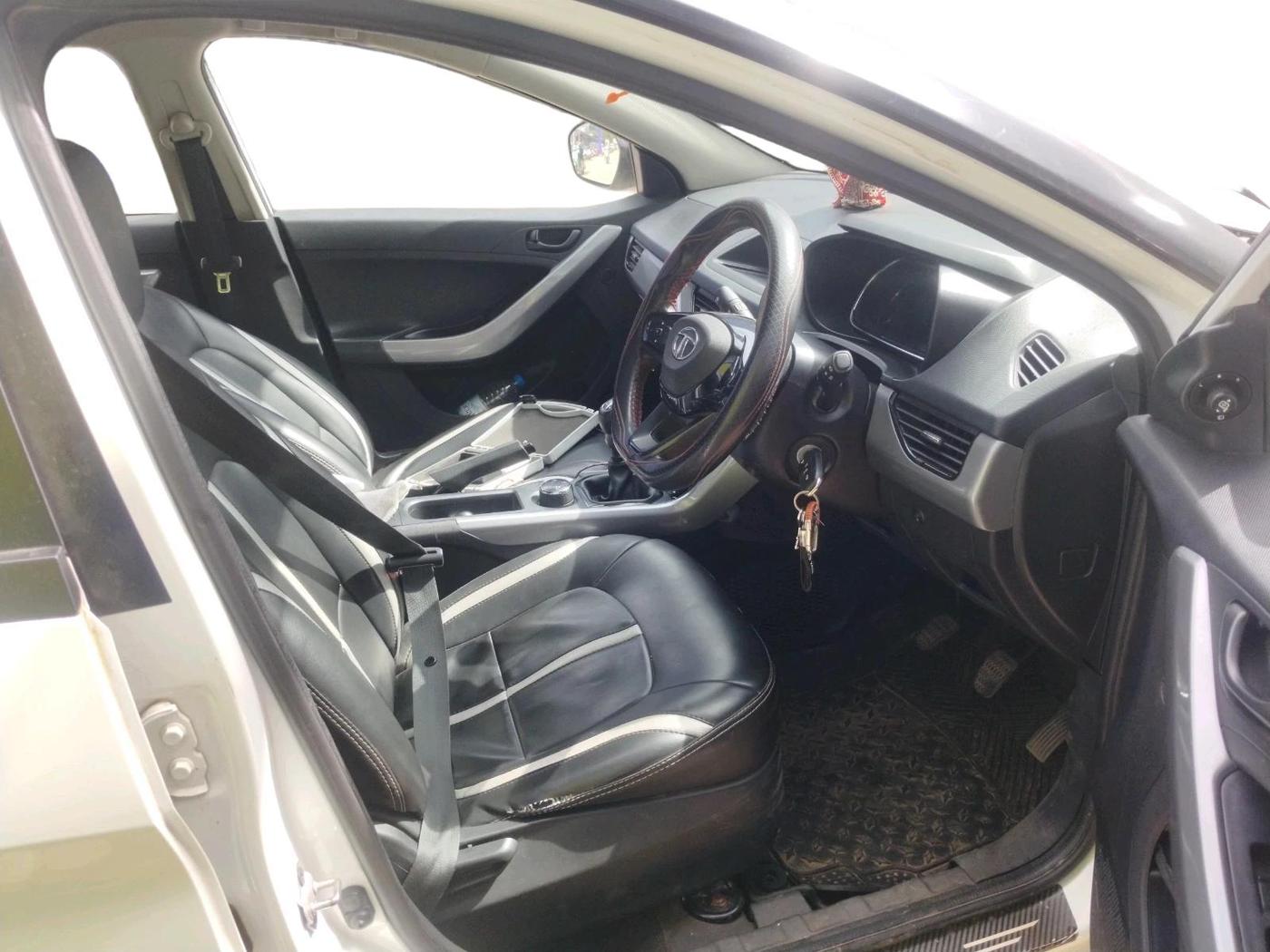 2023 Tata NEXON XM SUNROOF DIESEL, Diesel, Manual, 63,556 km, interior