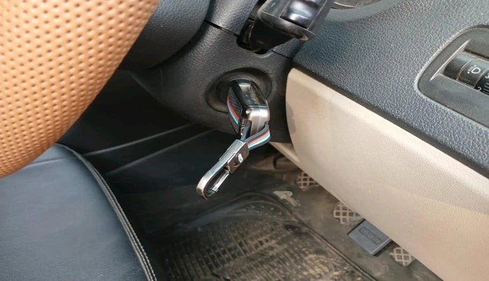 2011 Volkswagen Polo HIGHLINE1.2L, CNG, Manual, 83,200 km, interior