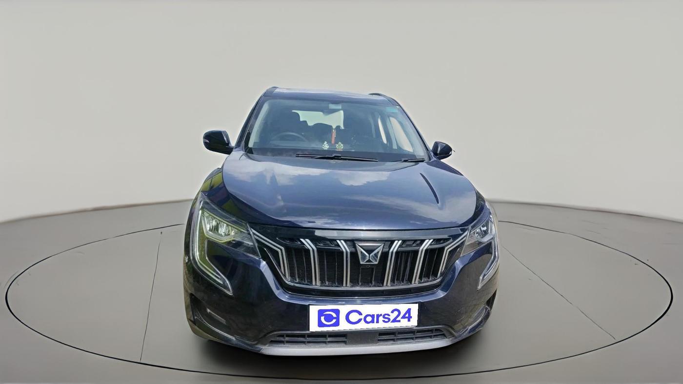 2025 Mahindra XUV700 AX5 Petrol AT 7 STR, Petrol, Automatic, 2,102 km, exterior