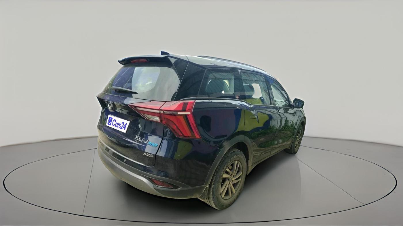 2025 Mahindra XUV700 AX5 Petrol AT 7 STR, Petrol, Automatic, 2,102 km, exterior