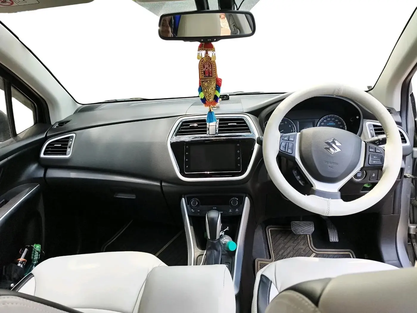 2022 Maruti S Cross ALPHA AT1.5, Petrol, Automatic, 16,817 km, interior