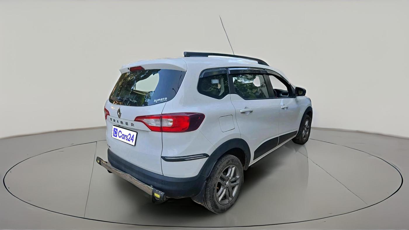 2022 Renault TRIBER RXZ, Petrol, Manual, 18,661 km, exterior