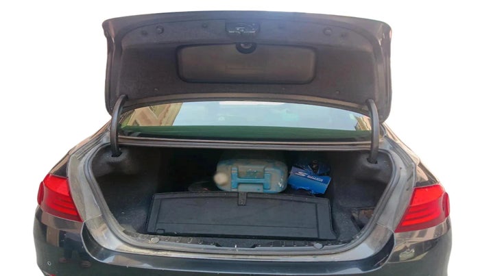 2013 BMW 5 Series 520D 2.0, Diesel, Automatic, 90,527 km, exterior