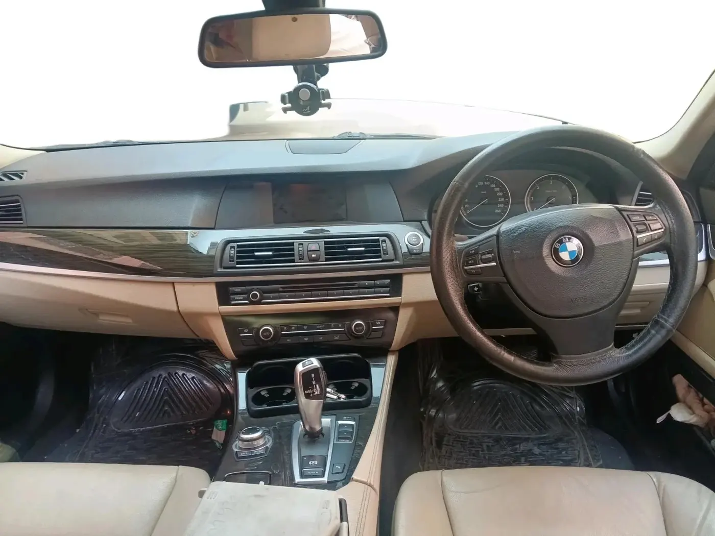 2013 BMW 5 Series 520D 2.0, Diesel, Automatic, 90,527 km, interior