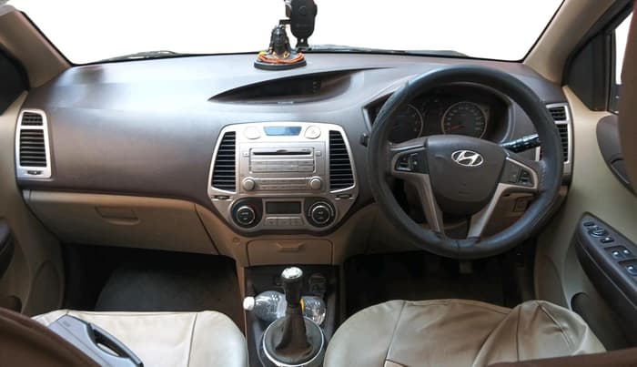 2011 Hyundai i20 ASTA 1.2, CNG, Manual, 1,15,589 km, interior