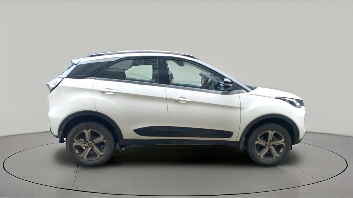 2022 Tata NEXON XZA PLUS (HS) DUAL TONE PETROL, Petrol, Automatic, 28,089 km, exterior