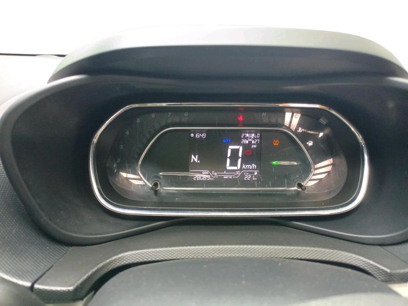 2022 Tata NEXON XZA PLUS (HS) DUAL TONE PETROL, Petrol, Automatic, 28,089 km, interior