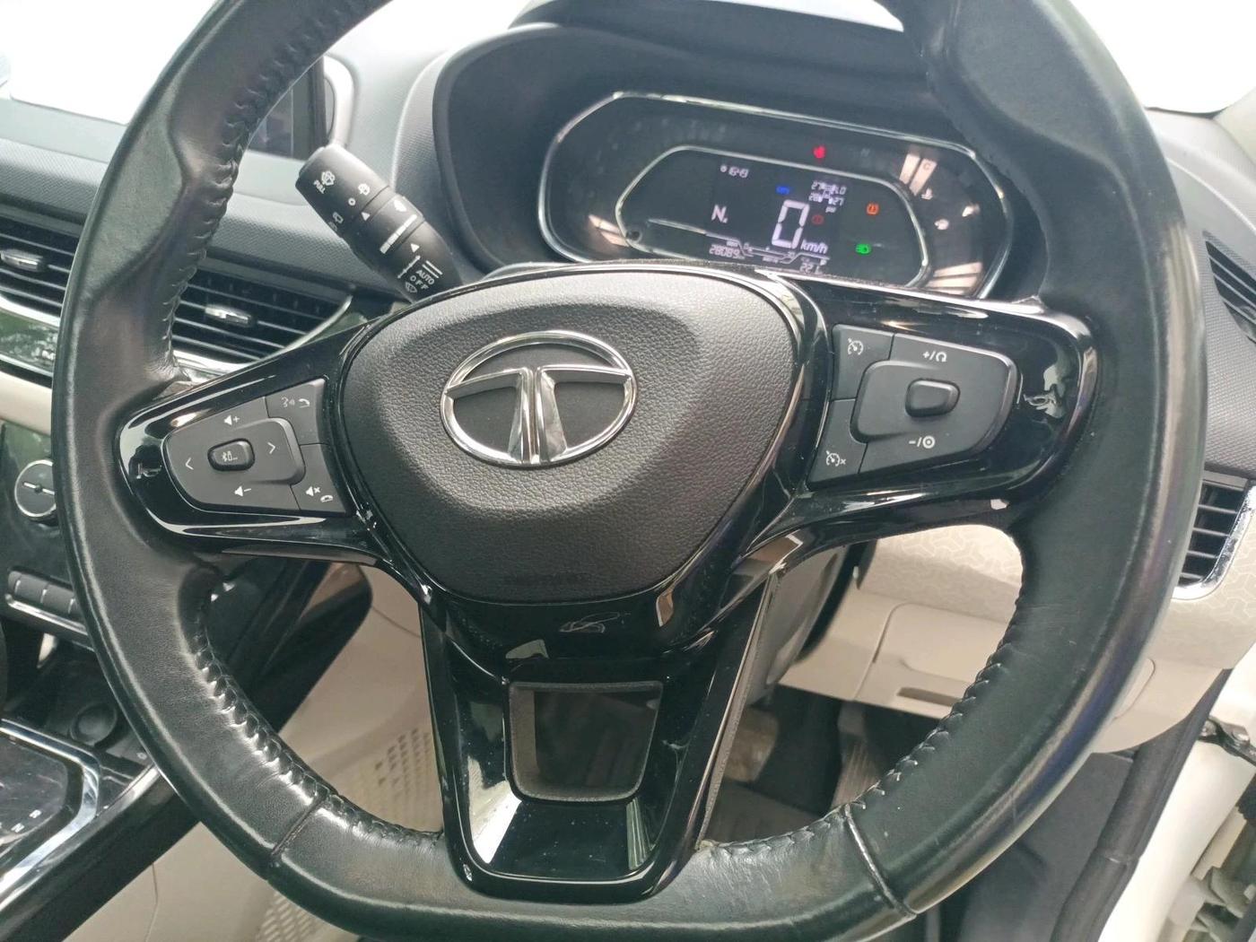 2022 Tata NEXON XZA PLUS (HS) DUAL TONE PETROL, Petrol, Automatic, 28,089 km, interior