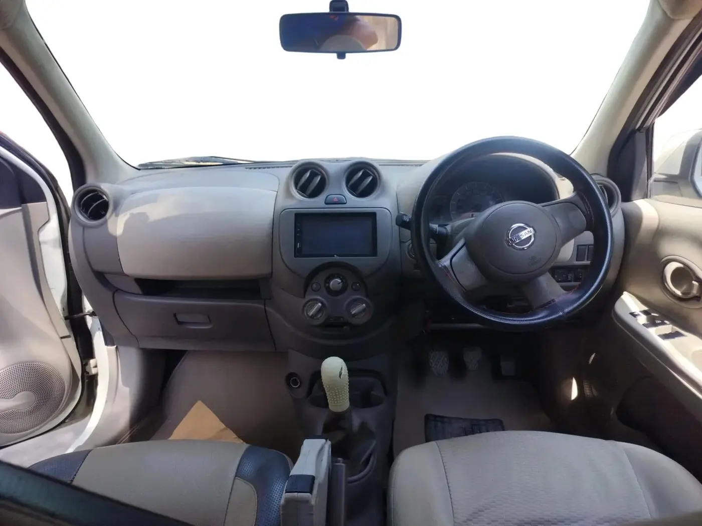 2013 Nissan Micra XV DIESEL, Diesel, Manual, 1,20,812 km, interior