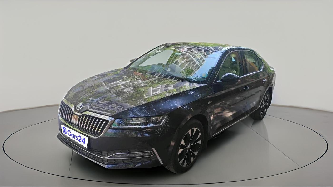 2020 Skoda Superb L&K 2.0 TSI AT, Petrol, Automatic, 32,756 km, exterior