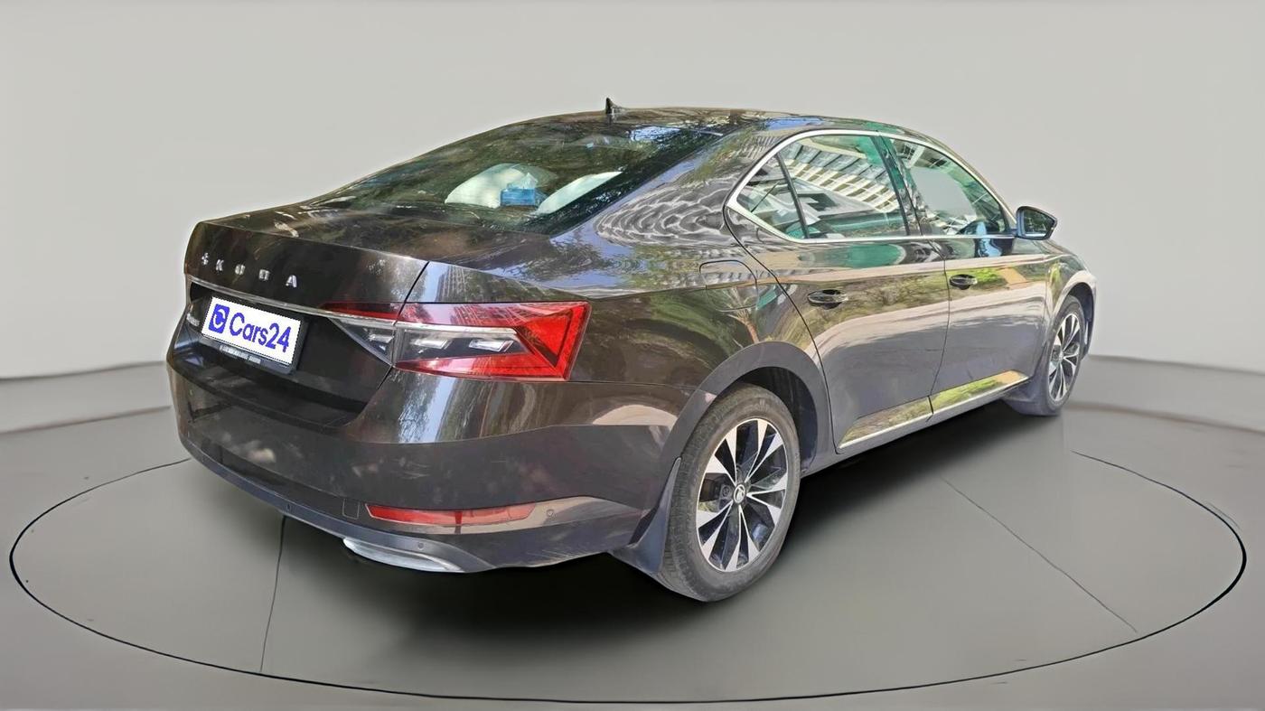2020 Skoda Superb L&K 2.0 TSI AT, Petrol, Automatic, 32,756 km, exterior