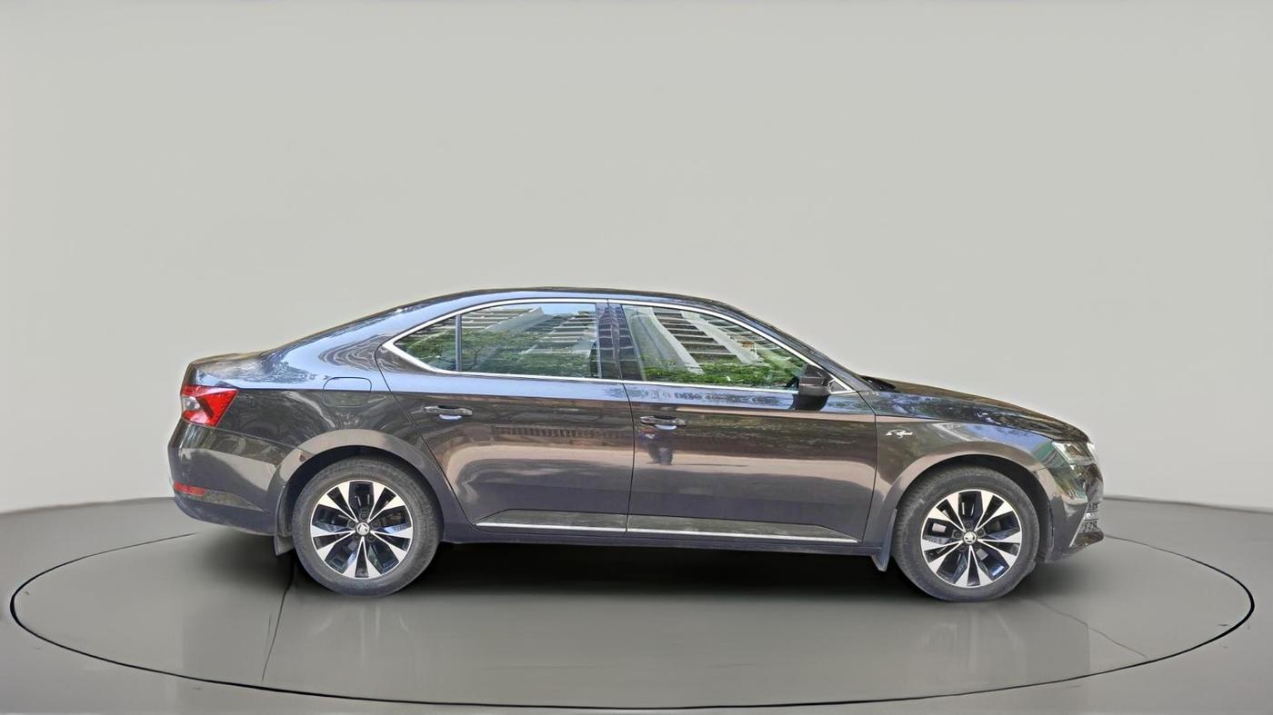 2020 Skoda Superb L&K 2.0 TSI AT, Petrol, Automatic, 32,756 km, exterior