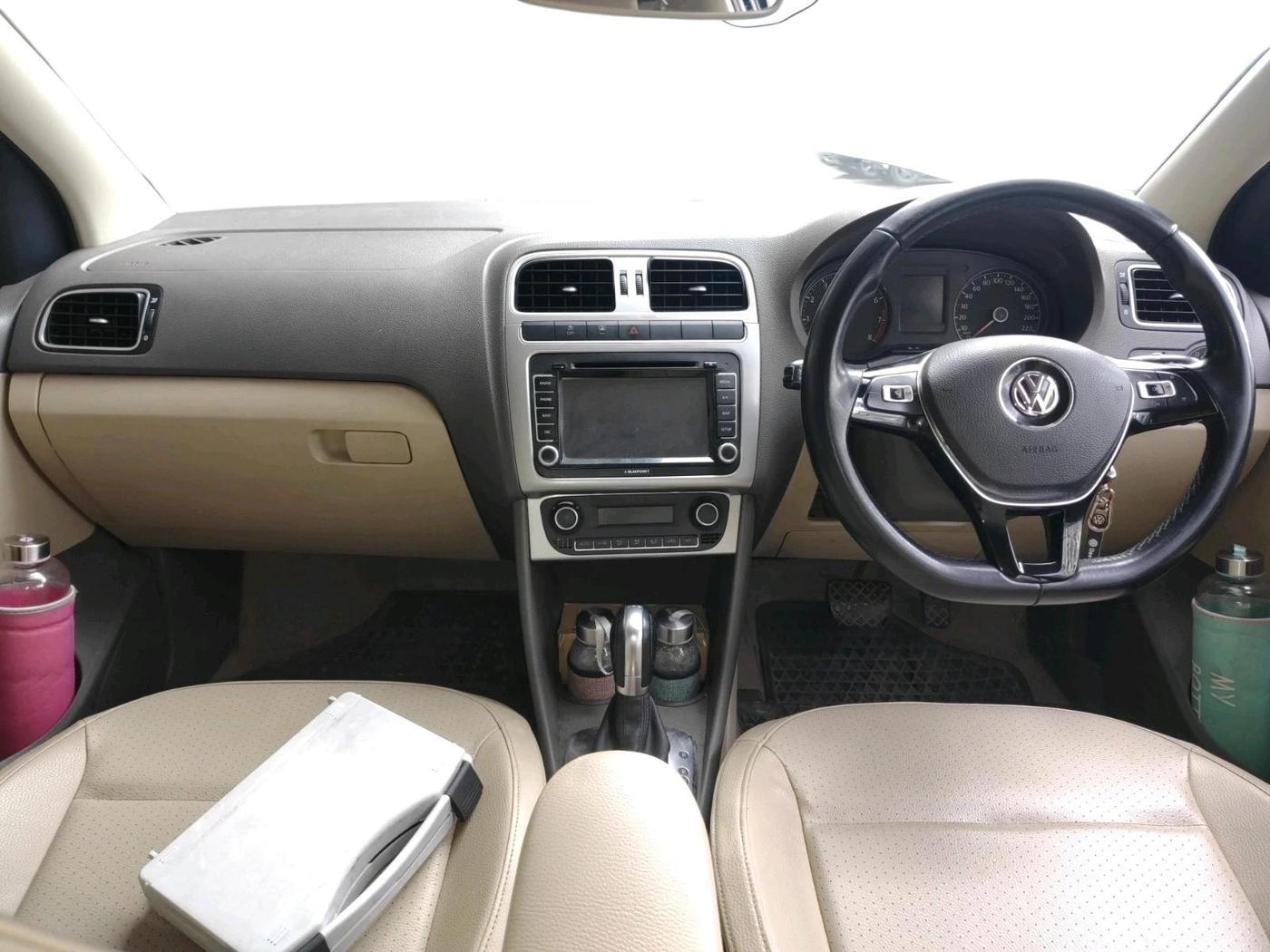 2016 Volkswagen Vento HIGHLINE PETROL AT, Petrol, Automatic, 84,200 km, interior