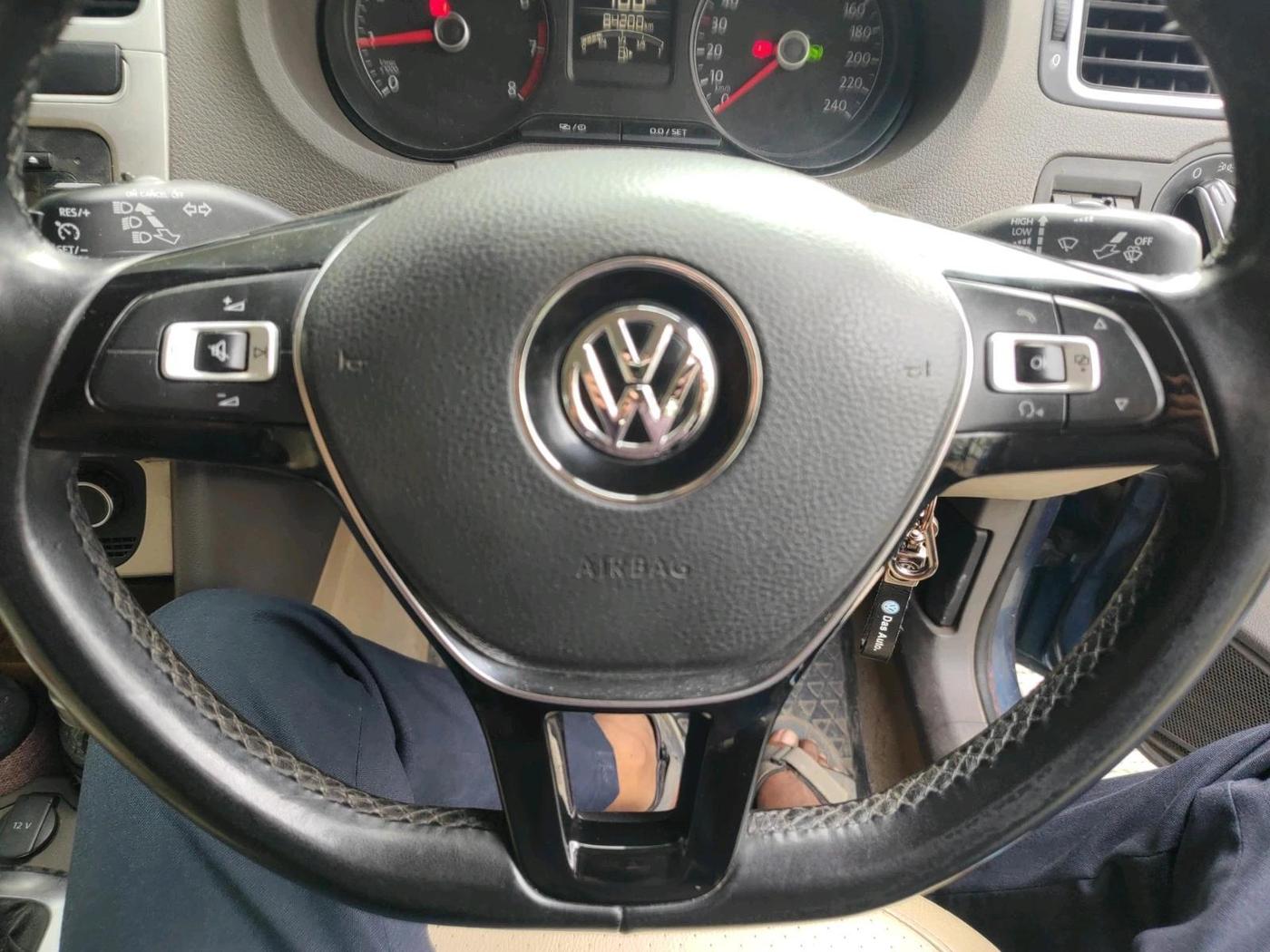 2016 Volkswagen Vento HIGHLINE PETROL AT, Petrol, Automatic, 84,200 km, interior