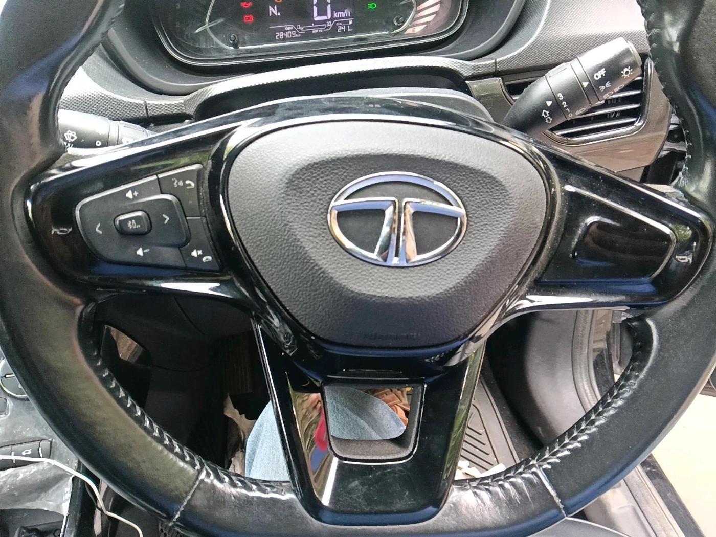 2022 Tata NEXON XZA PLUS PETROL DARK EDITION, Petrol, Automatic, 28,409 km, interior