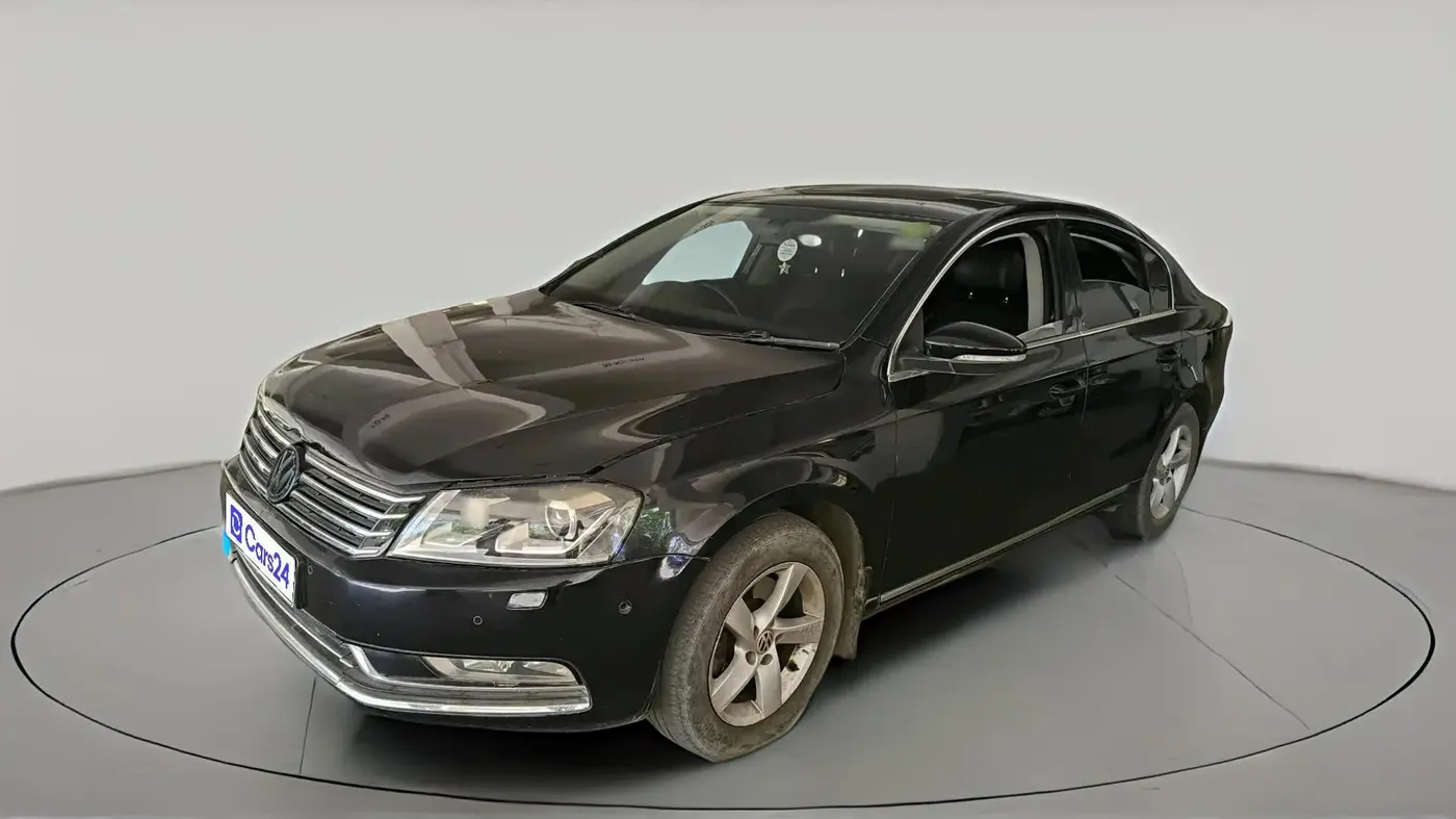 2011 Volkswagen Passat HIGHLINE DSG, Diesel, Automatic, 2,33,625 km, exterior