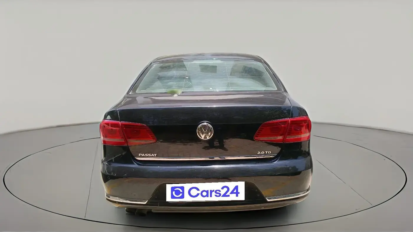 2011 Volkswagen Passat HIGHLINE DSG, Diesel, Automatic, 2,33,625 km, exterior