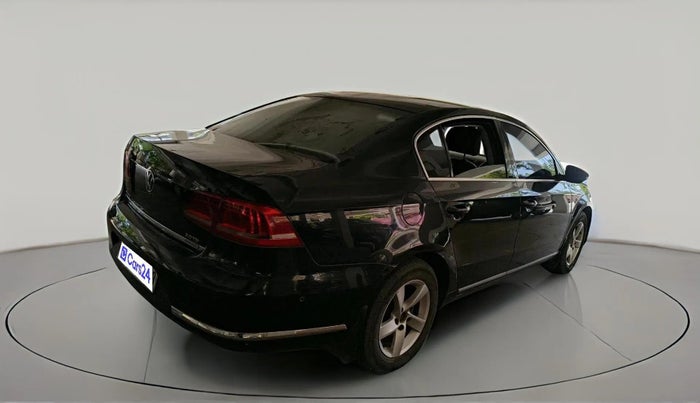 2011 Volkswagen Passat HIGHLINE DSG, Diesel, Automatic, 2,33,625 km, exterior