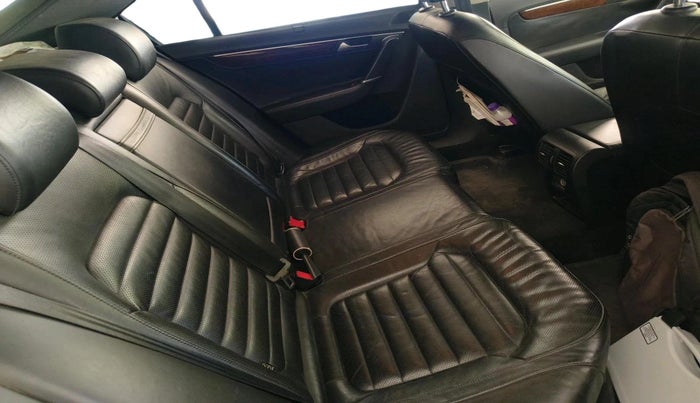 2011 Volkswagen Passat HIGHLINE DSG, Diesel, Automatic, 2,33,625 km, interior