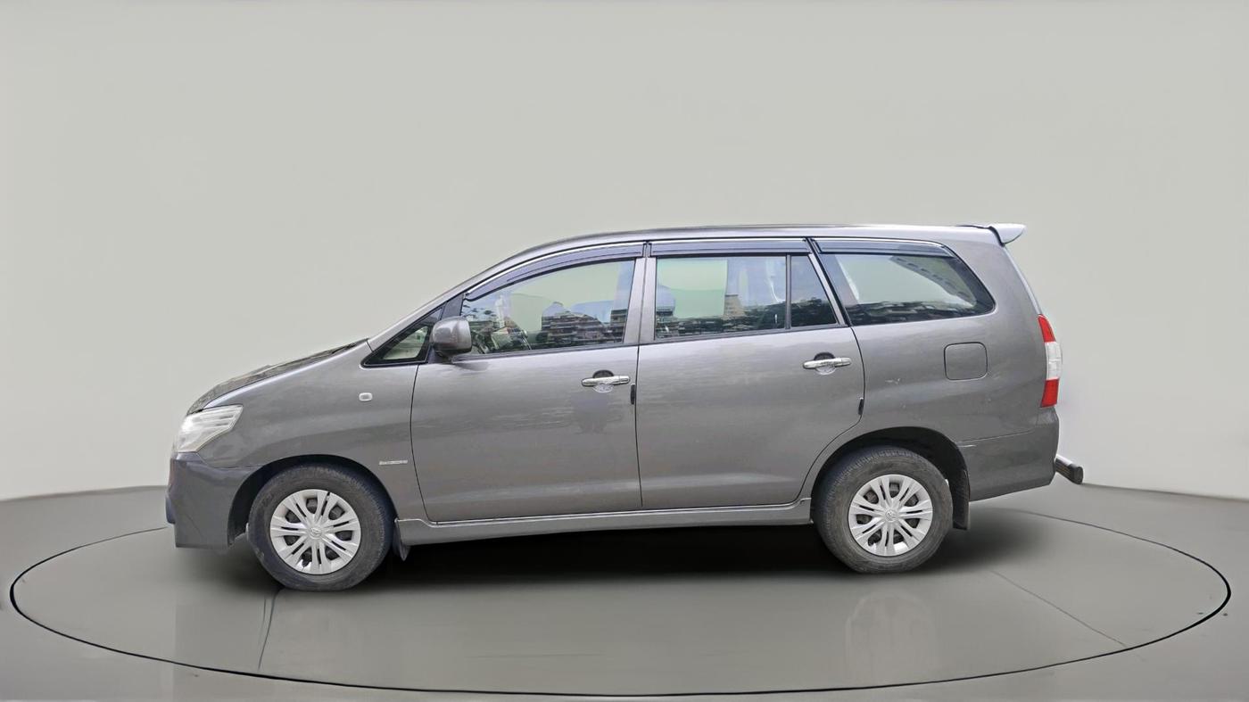 2012 Toyota Innova GX 2.5 7 STR, Diesel, Manual, 1,53,836 km, exterior