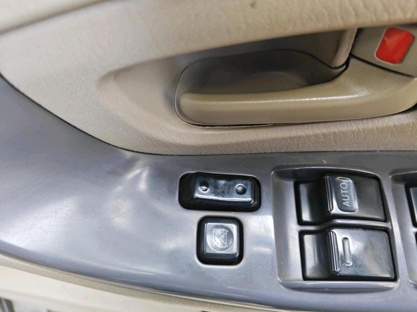 2012 Toyota Innova GX 2.5 7 STR, Diesel, Manual, 1,53,836 km, interior
