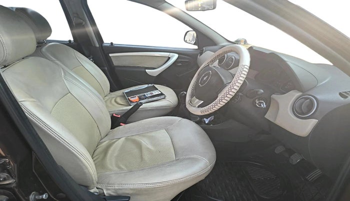 2013 Renault Duster 85 PS RXL DIESEL, Diesel, Manual, 3,23,171 km, interior
