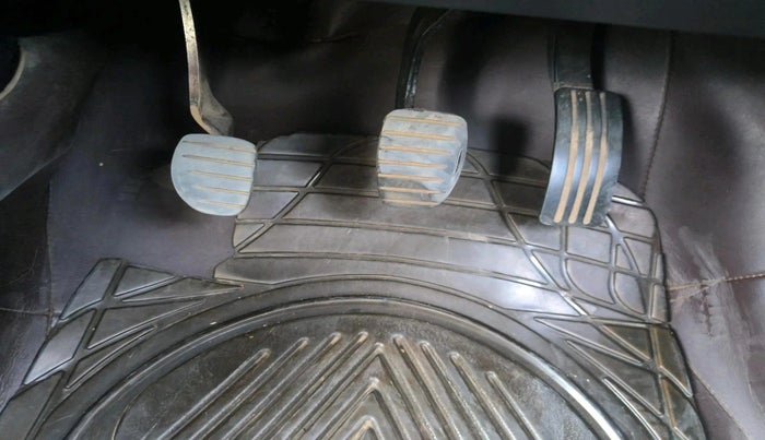 2013 Renault Duster 85 PS RXL DIESEL, Diesel, Manual, 3,23,171 km, interior