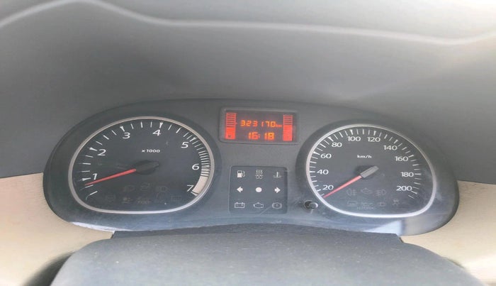 2013 Renault Duster 85 PS RXL DIESEL, Diesel, Manual, 3,23,171 km, interior