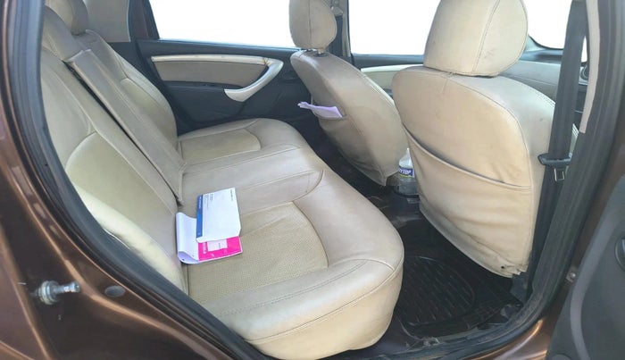 2013 Renault Duster 85 PS RXL DIESEL, Diesel, Manual, 3,23,171 km, interior