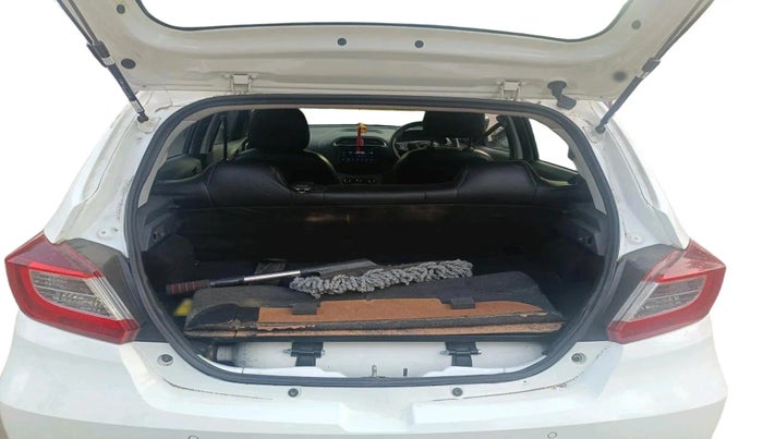 2024 Tata Tiago XT CNG, CNG, Manual, 17,648 km, exterior