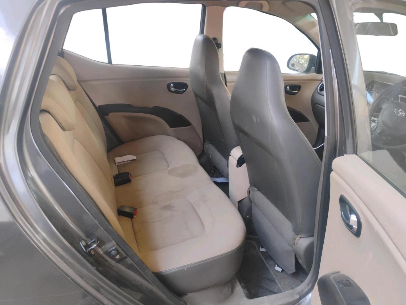 2012 Hyundai i10 SPORTZ 1.2, Petrol, Manual, 81,142 km, interior